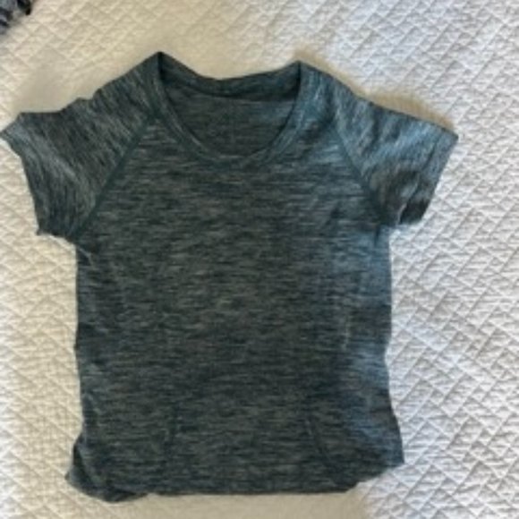 Lululemon Short Sleeve Athletic Tee - Picture 1 of 1